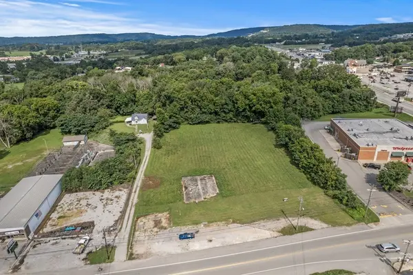 25 Mayberry St, Sparta, TN 38583