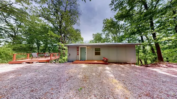 8045 Sarah Thomas Rd, Silver Point, TN 38582