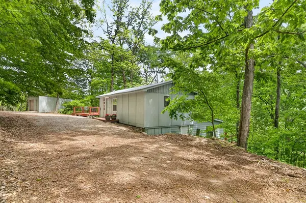 8045 Sarah Thomas Rd, Silver Point, TN 38582