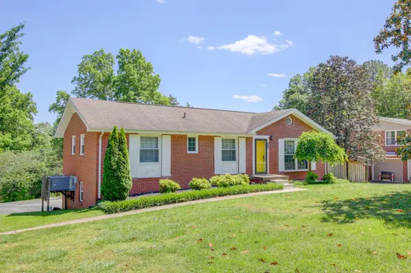 567 Chesterfield Dr, Clarksville, TN 37043