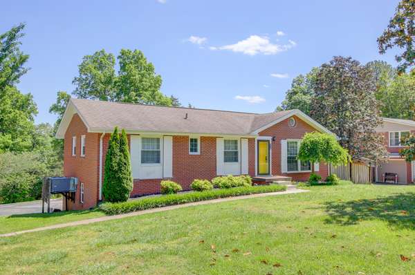 567 Chesterfield Dr, Clarksville, TN 37043