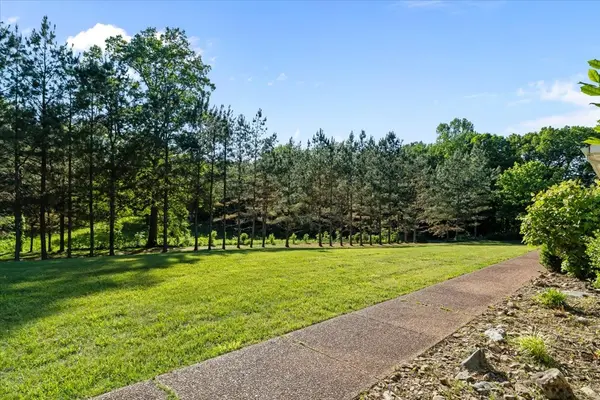 2440 Maple Grove Rd, Dickson, TN 37055