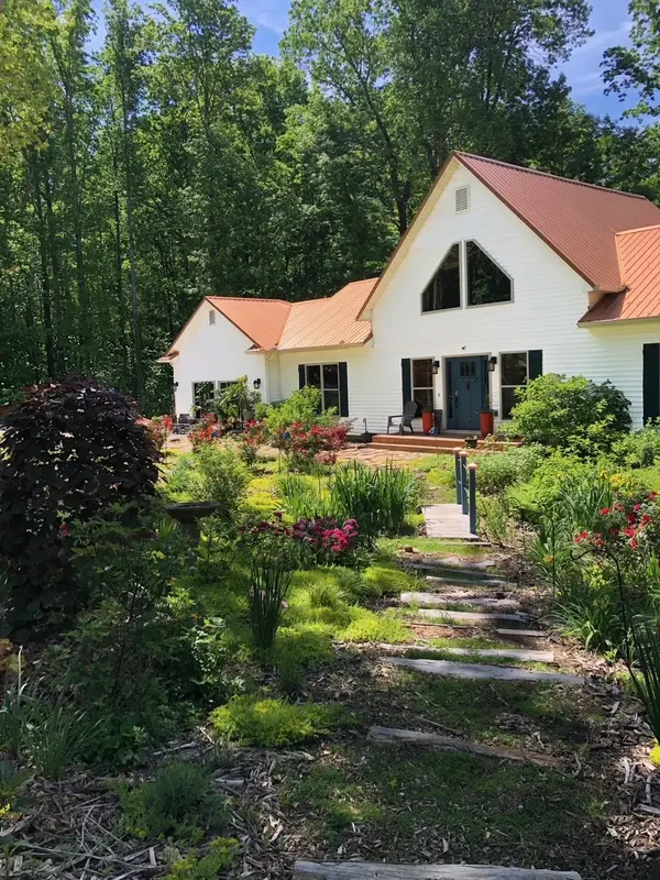 321 Shri Nagi Pl, Mcminnville, TN 37110