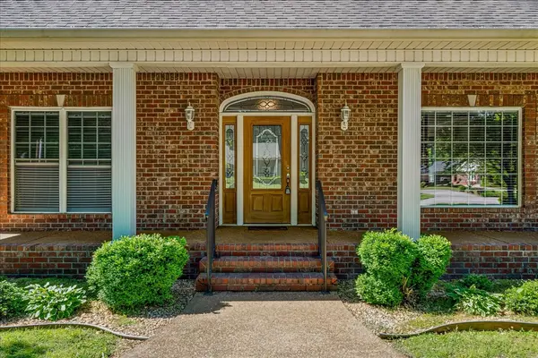 210 Montchanin Dr, Old Hickory, TN 37138