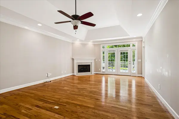 210 Montchanin Dr, Old Hickory, TN 37138
