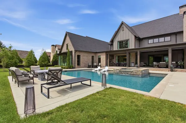 8064 Heirloom Blvd, College Grove, TN 37046