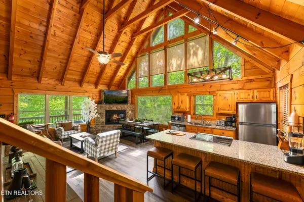 459 Ownby Circle, Gatlinburg, TN 37738