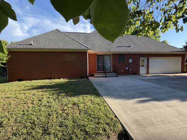 205 Ouida Ln, Columbia, TN 38401