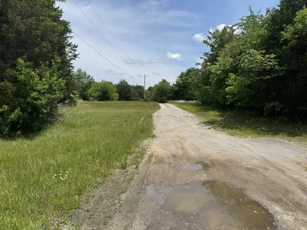 984 Old Lewisburg Hwy, Columbia, TN 38401