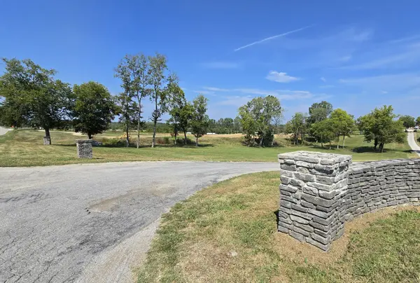 616 N James M Campbell Blvd, Columbia, TN 38401