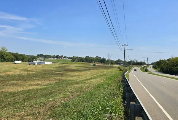 616 N James M Campbell Blvd, Columbia, TN 38401