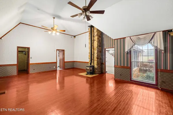 1756 County Road 700, Riceville, TN 37370