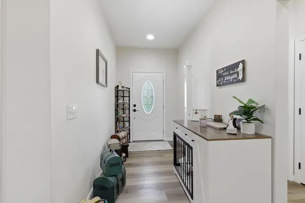 208 Avalon Dr, Paris, TN 38242
