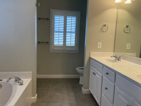 215 Stoners Glen Ct, Hermitage, TN 37076