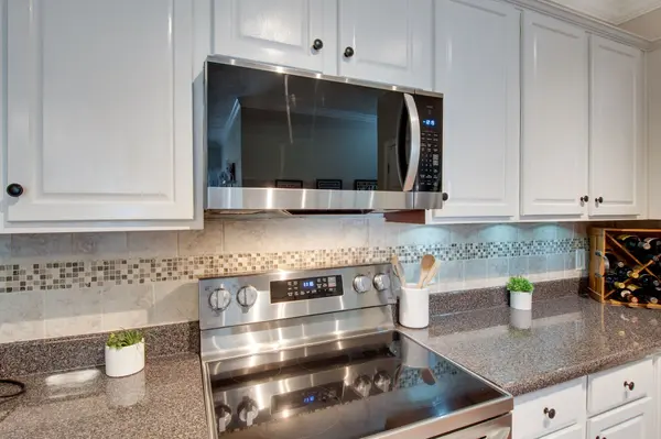 1025 Park Run Dr, Franklin, TN 37067