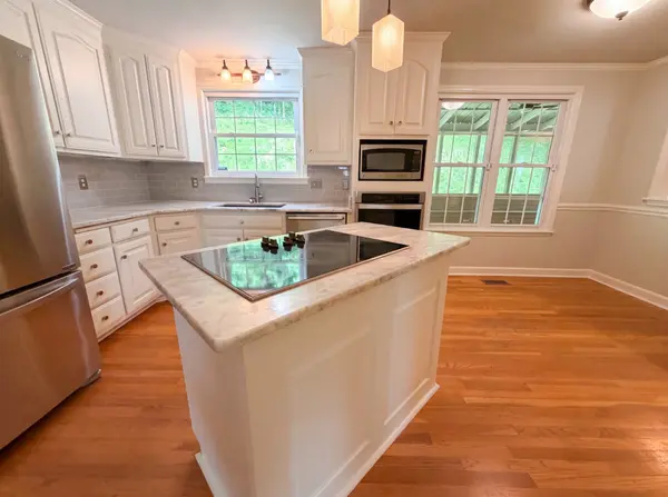5416 Forest Acres Dr, Nashville, TN 37220