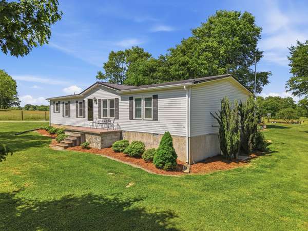 597 Hiwassee Rd, Lebanon, TN 37087