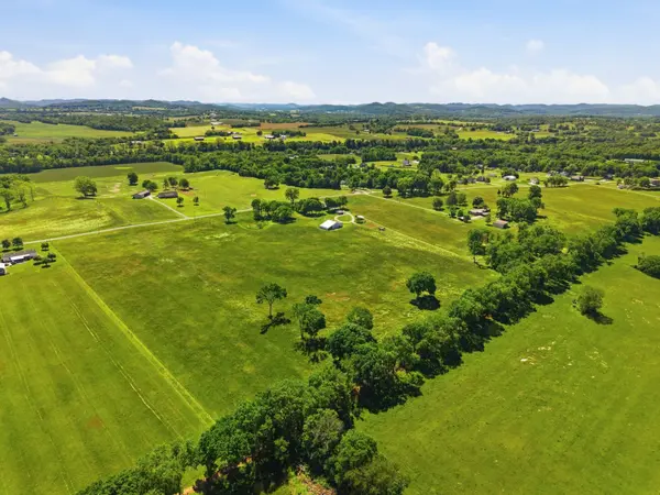 597 Hiwassee Rd, Lebanon, TN 37087