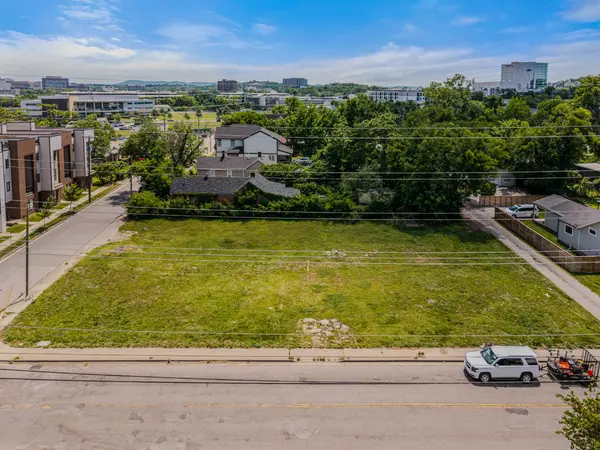616 26th Ave #N, Nashville, TN 37209