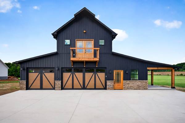 123 Cattlemans Dr, Sparta, TN 38583