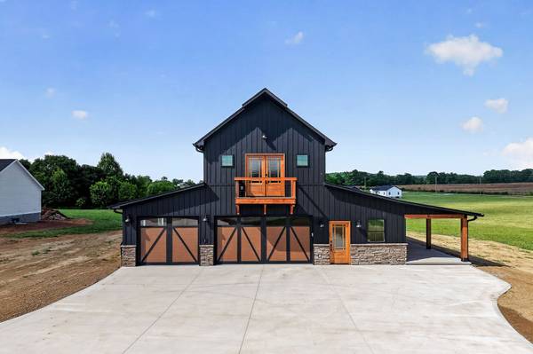 123 Cattlemans Dr, Sparta, TN 38583