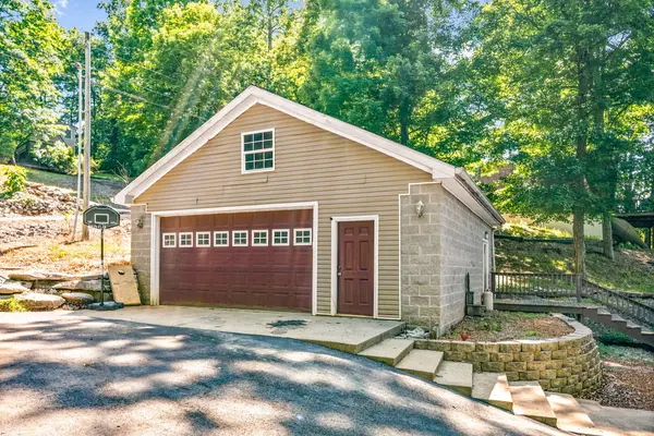 384 Ferrell Cir, Cadiz, KY 42211