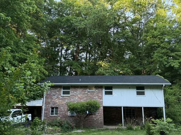 352 Hickory Grove Blvd, Clarksville, TN 37040