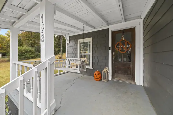 123 Brewer Dr, Waynesboro, TN 38485
