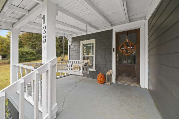 123 Brewer Dr, Waynesboro, TN 38485