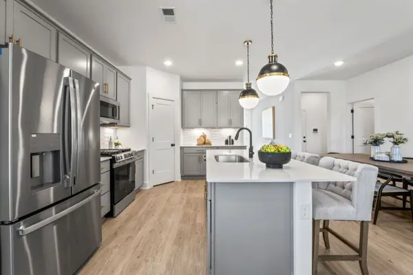 3003 Sharpstone Court, Columbia, TN 38401