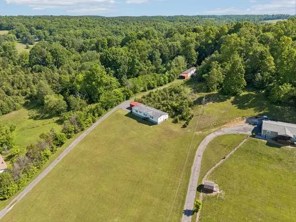 2484 W Leatherwood Rd, Cumberland Furnace, TN 37051