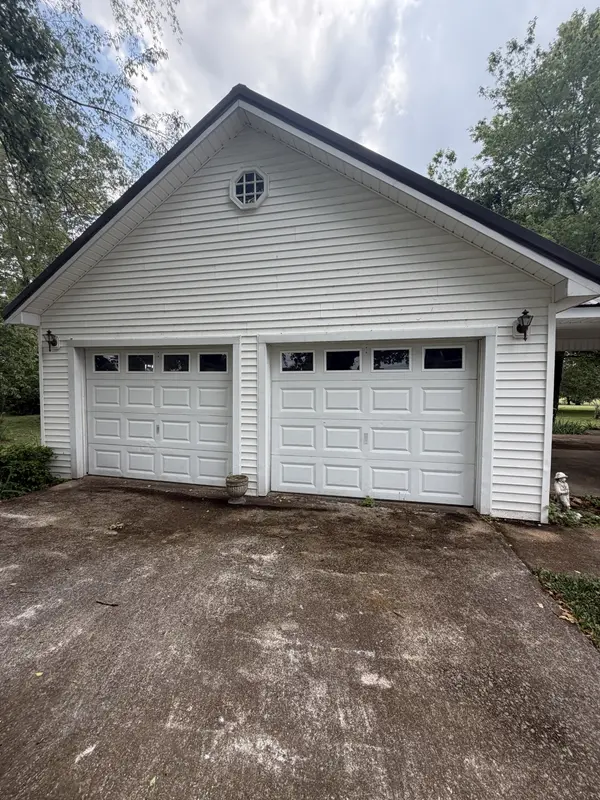 325 Rabbit Trail Rd, Leoma, TN 38468