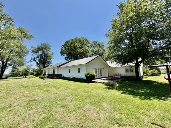 325 Rabbit Trail Rd, Leoma, TN 38468