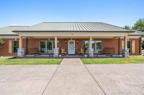 402 Fairway Trl, Springfield, TN 37172