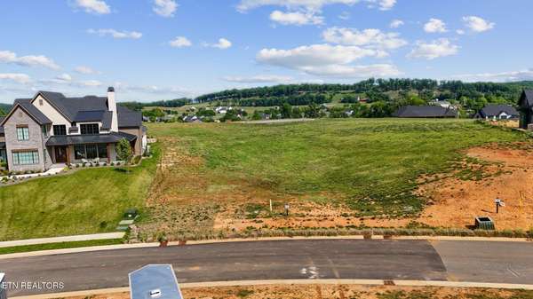 551 Firefly Drive, Loudon, TN 37774