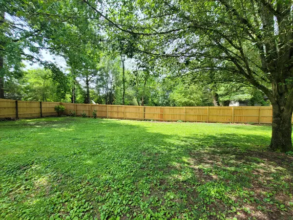165 Tanglewood Trl, Estill Springs, TN 37330
