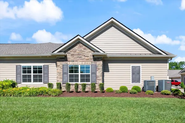 2326 Stonecenter Ln, Murfreesboro, TN 37128