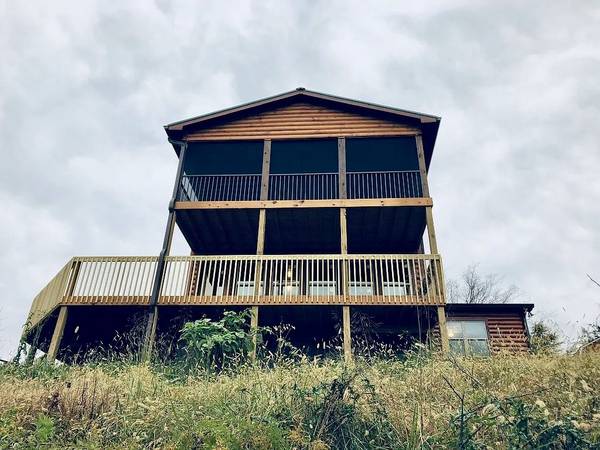 795 Red Bud Ln, Sevierville, TN 37876