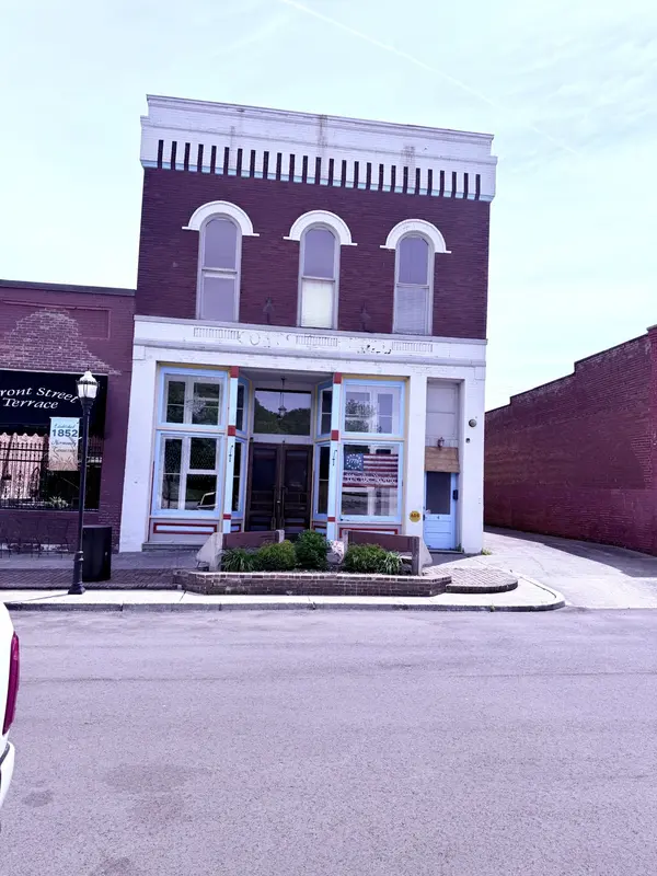 4 Front St, Normandy, TN 37360