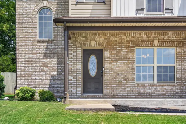 719 Sturdivant Dr, Clarksville, TN 37042