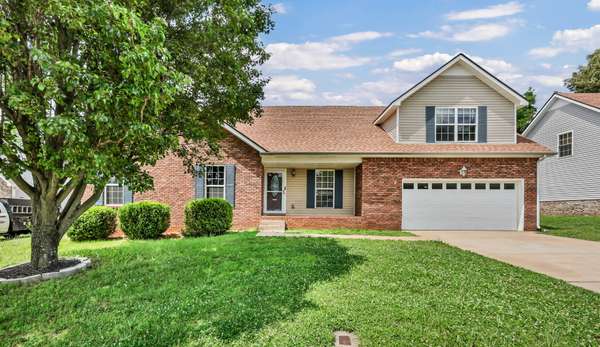727 Ellie Nat Dr, Clarksville, TN 37040