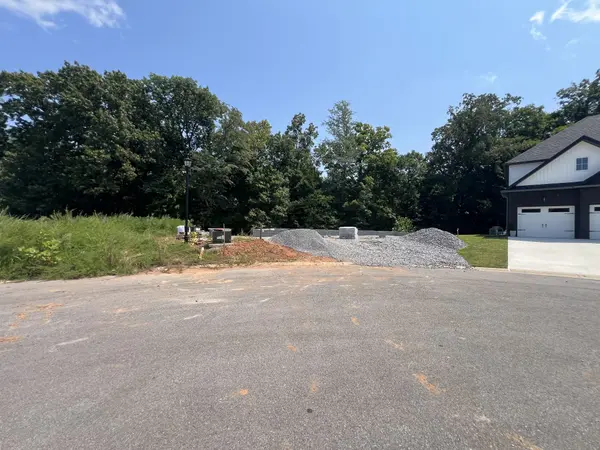 661 Eva Agnes Ave, Clarksville, TN 37042