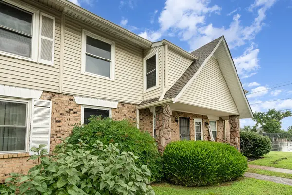 3880 Priest Lake Dr #21, Nashville, TN 37217