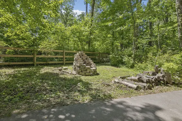 7301 White Oak Dr, Fairview, TN 37062