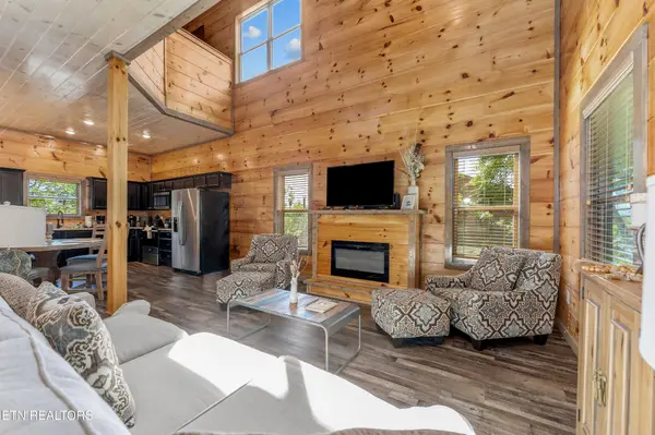 2127 Eagle Feather Drive, Sevierville, TN 37876