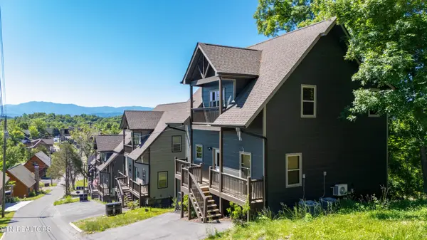 2127 Eagle Feather Drive, Sevierville, TN 37876