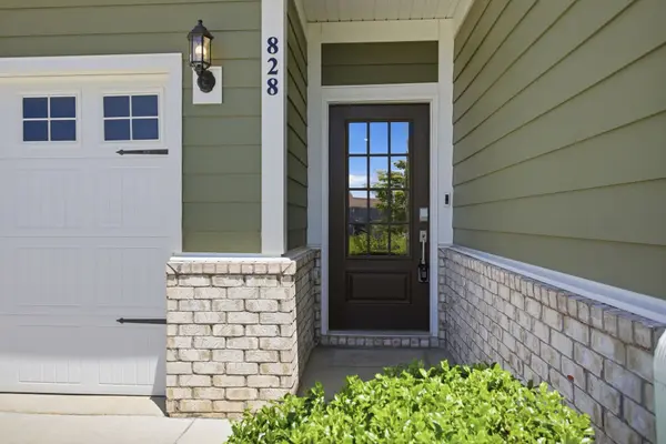 828 Ewell Farm Dr, Spring Hill, TN 37174