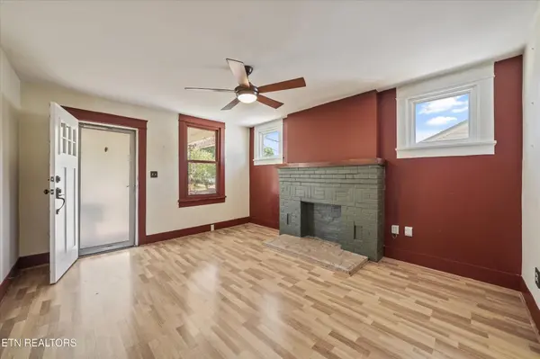 1735 Nickerson Ave, Knoxville, TN 37917