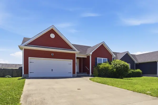 520 Falkland Cir, Clarksville, TN 37042
