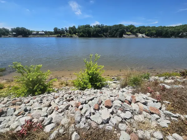 1695 Hardin Bottom River Rd, Clifton, TN 38425